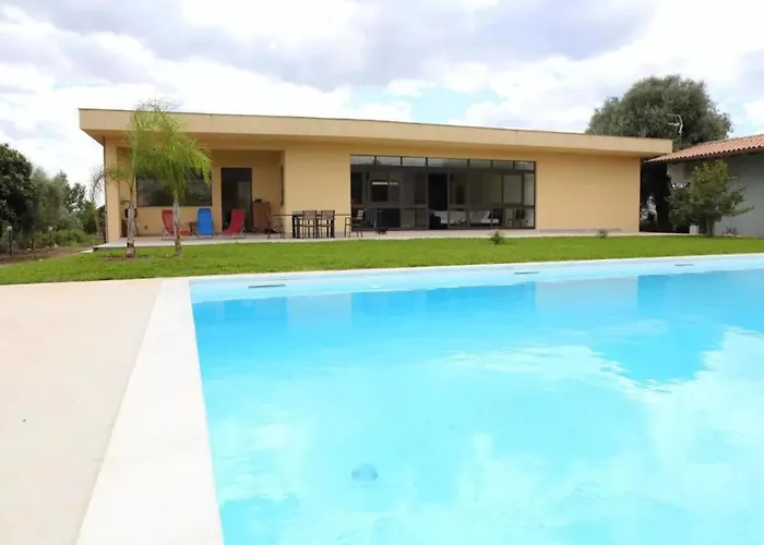 Germano Con Piscina Holiday home *